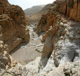 Qumran 0-5 stepped descent